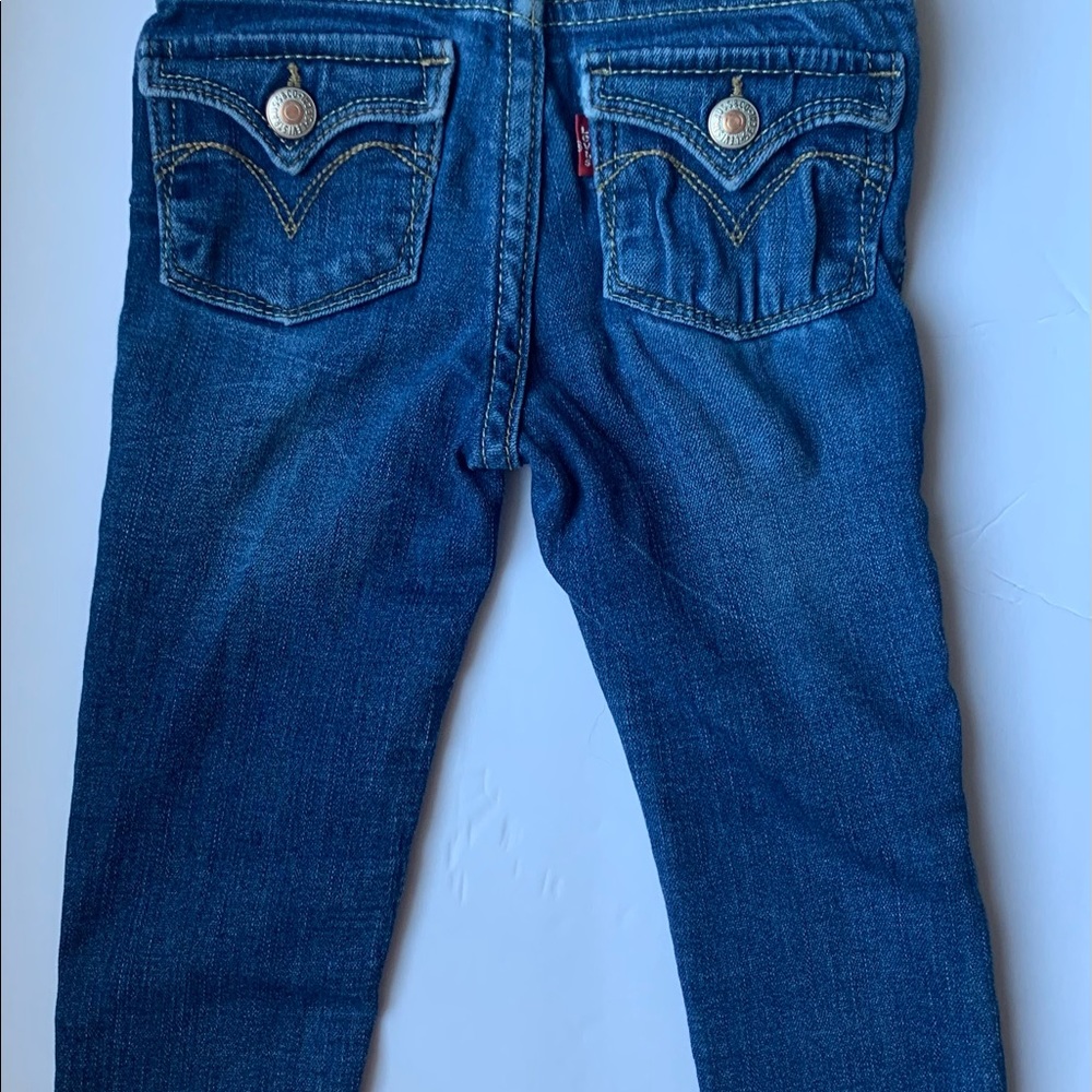 2T Levi’s